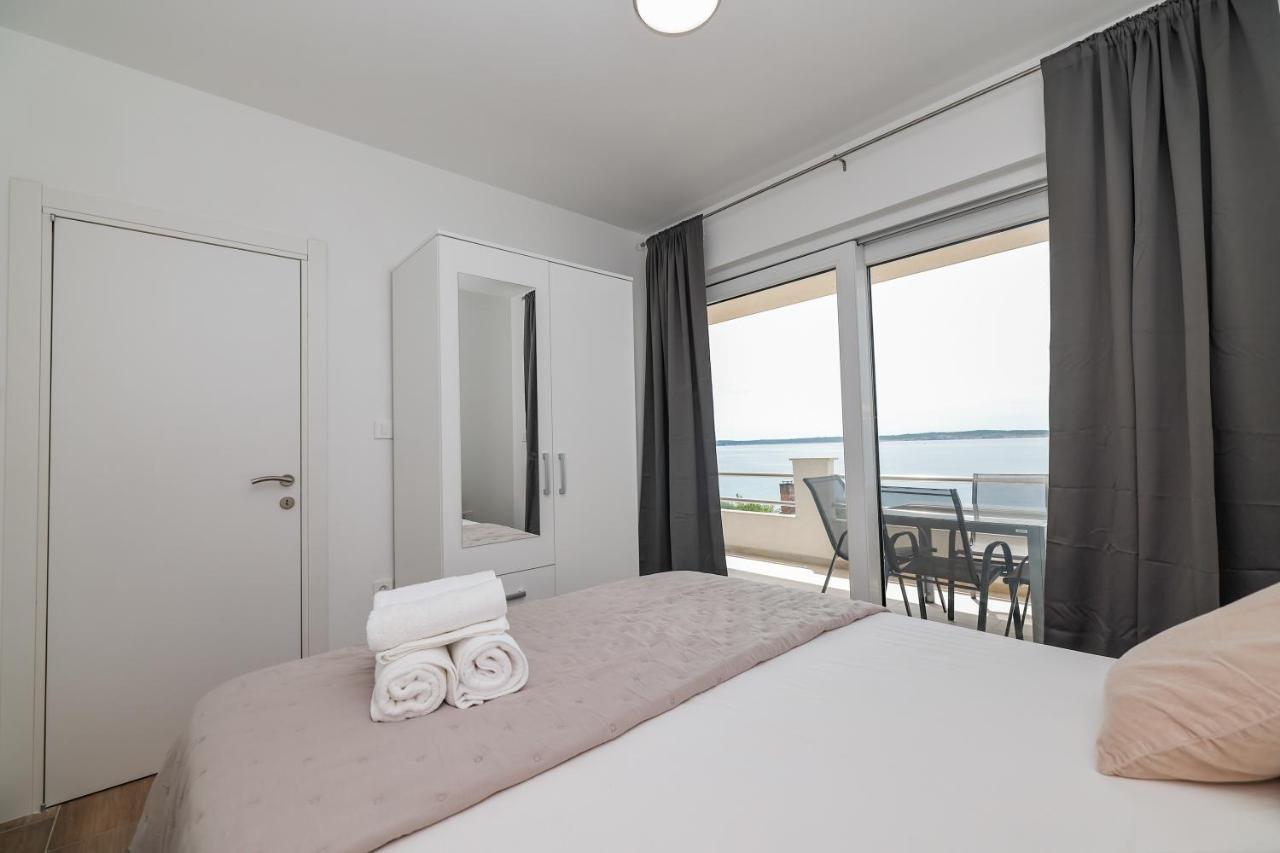 Beachfront Apartments Tic With Seaview Miletici Екстериор снимка