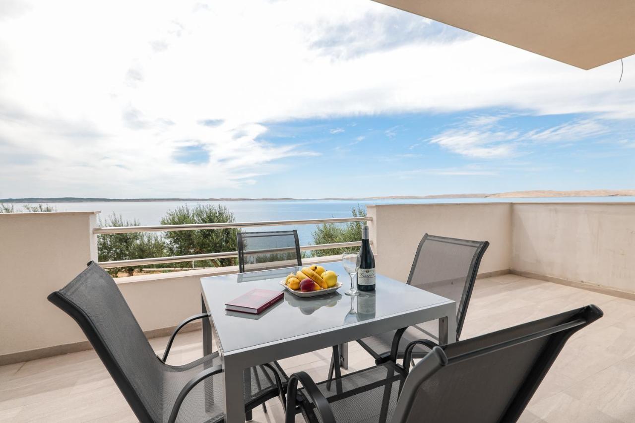 Beachfront Apartments Tic With Seaview Miletici Екстериор снимка