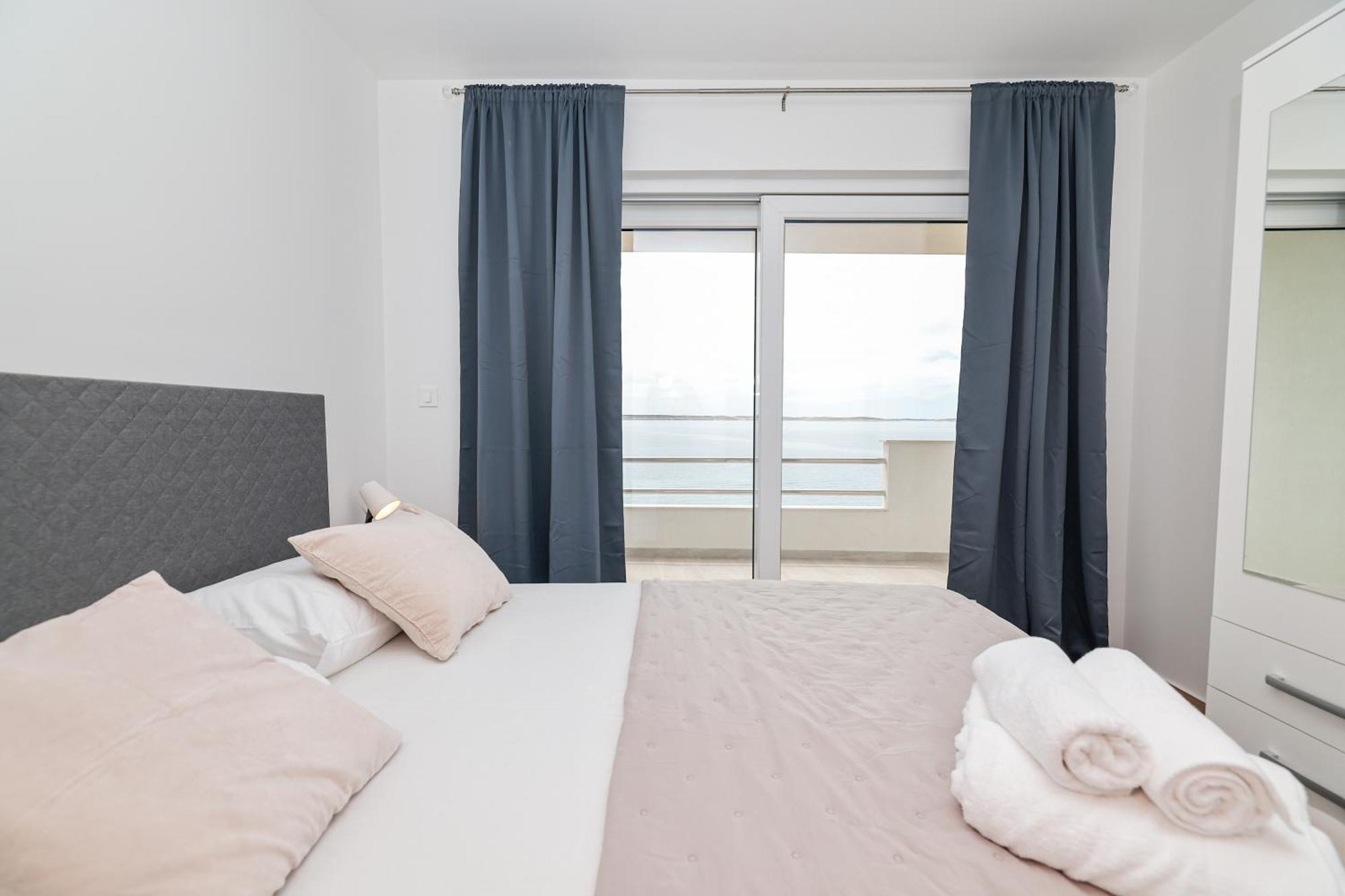 Beachfront Apartments Tic With Seaview Miletici Екстериор снимка