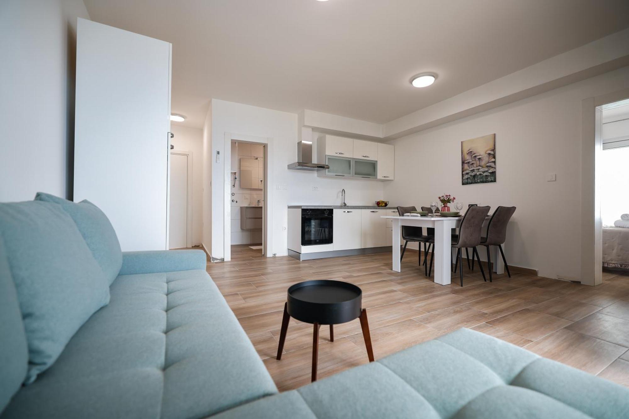 Beachfront Apartments Tic With Seaview Miletici Екстериор снимка