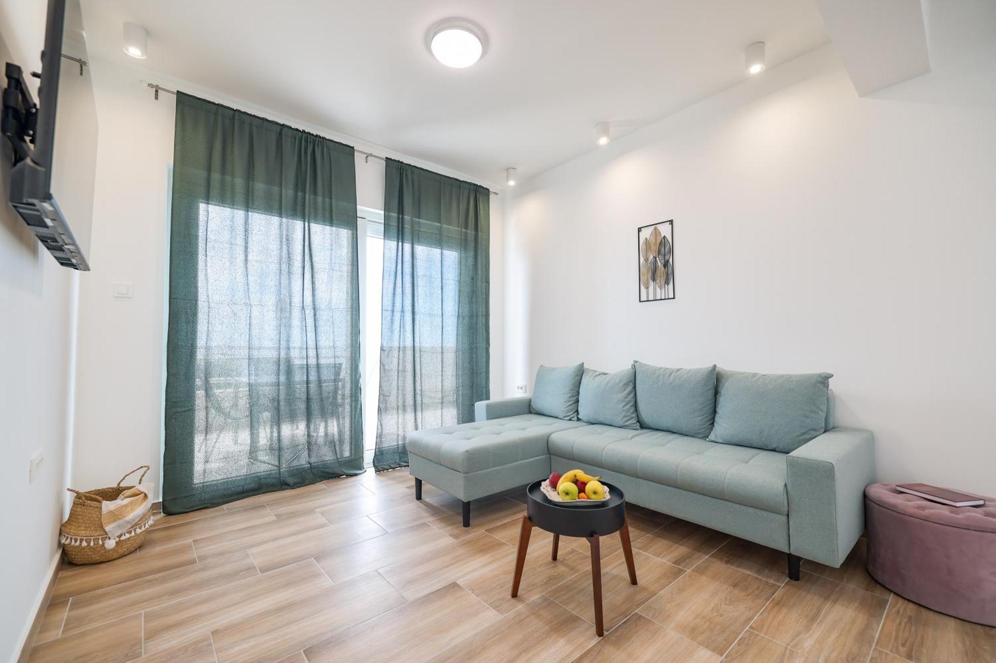 Beachfront Apartments Tic With Seaview Miletici Екстериор снимка