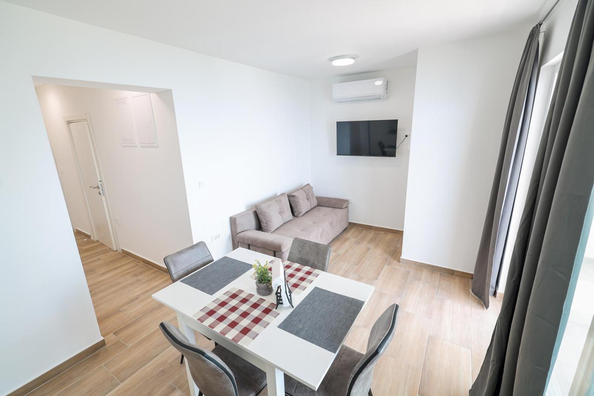 Beachfront Apartments Tic With Seaview Miletici Екстериор снимка