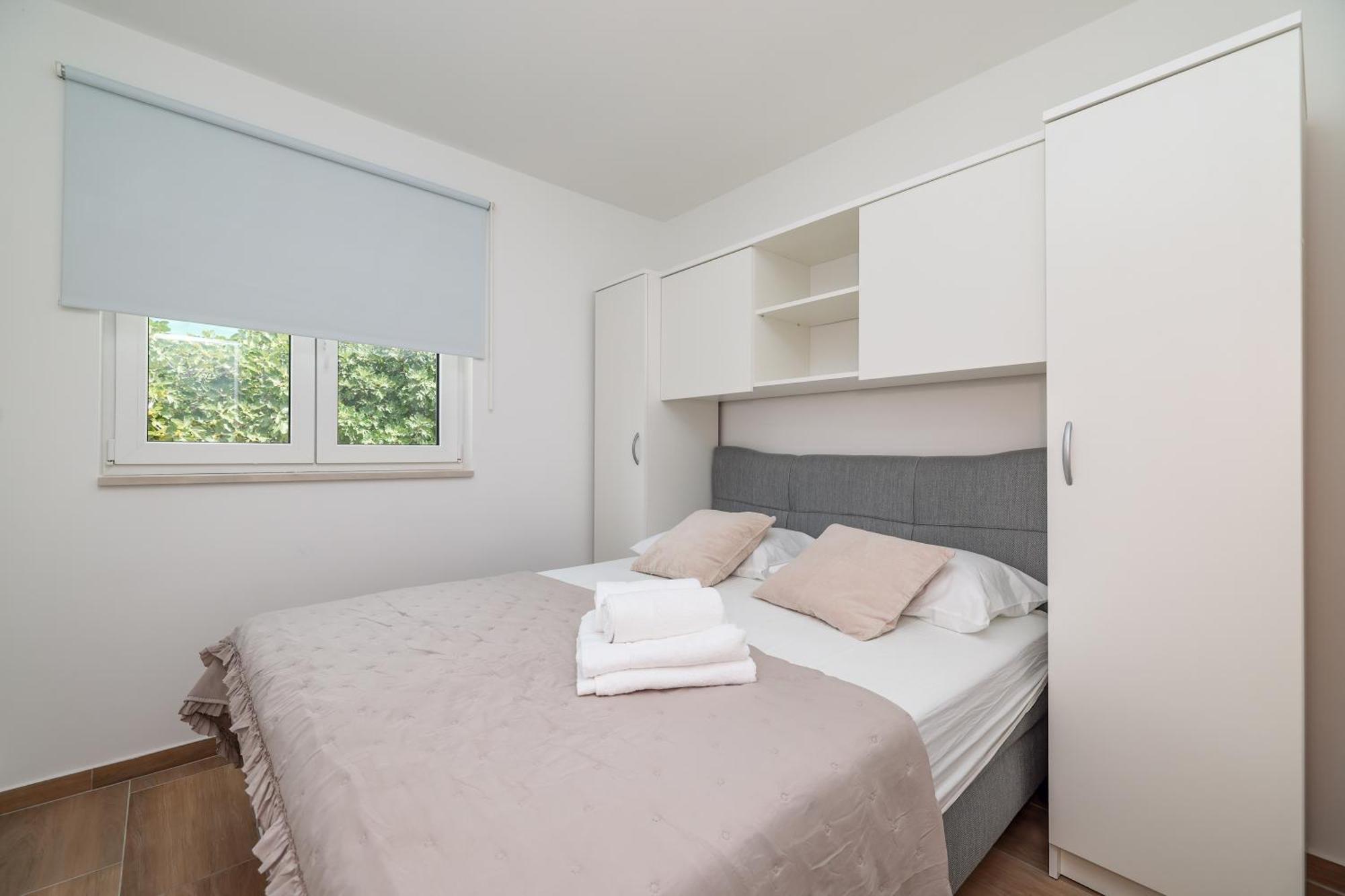 Beachfront Apartments Tic With Seaview Miletici Екстериор снимка