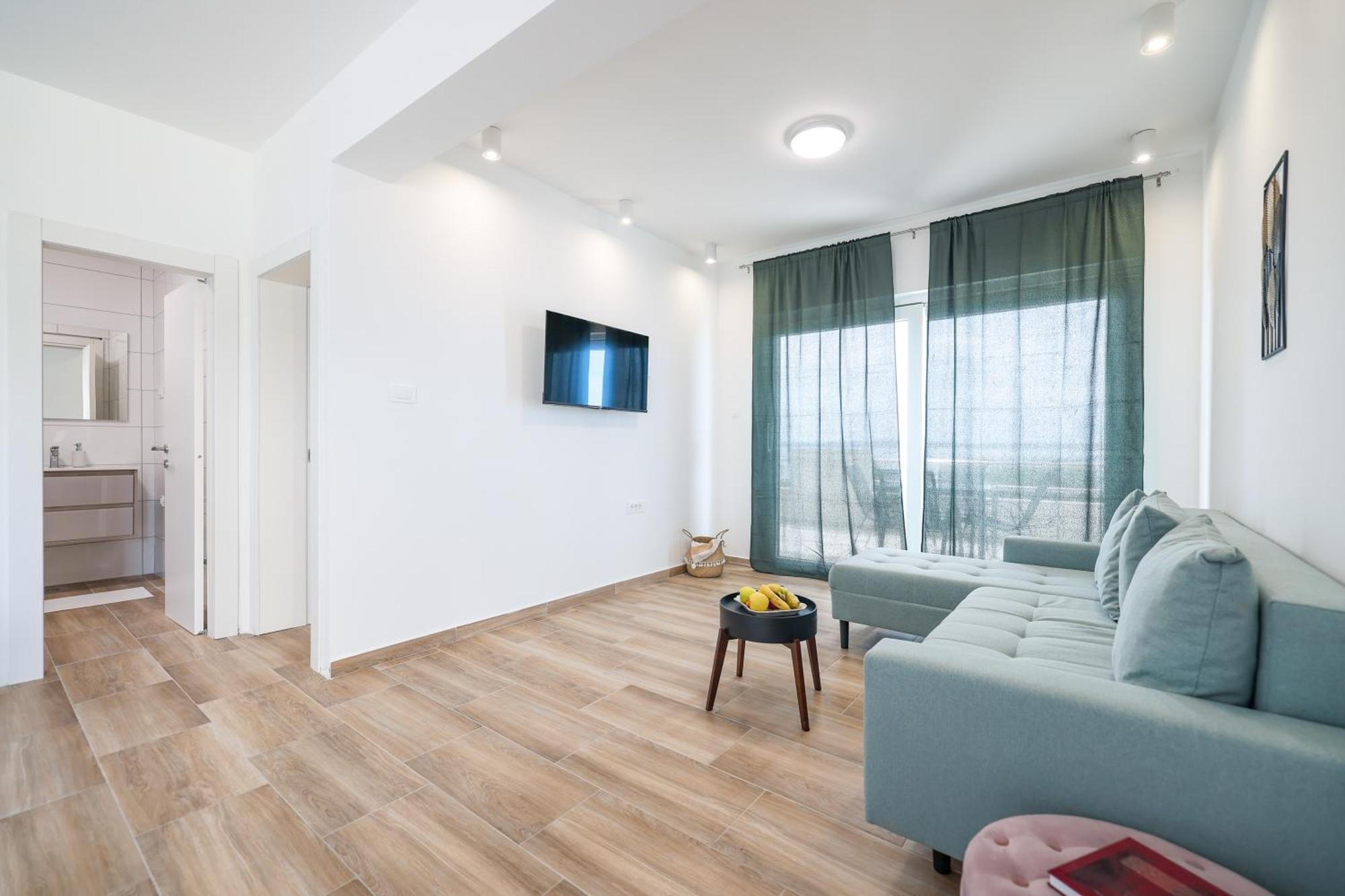 Beachfront Apartments Tic With Seaview Miletici Екстериор снимка