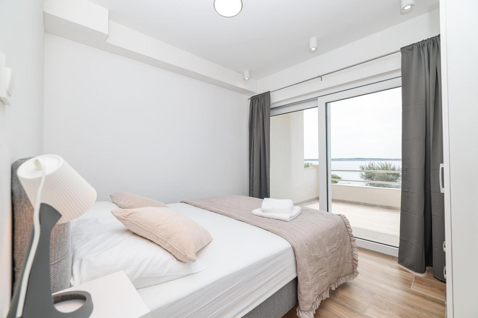Beachfront Apartments Tic With Seaview Miletici Екстериор снимка